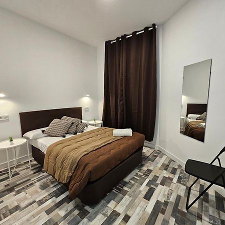 Hostal Andrea Granvia Madrid Exterior foto
