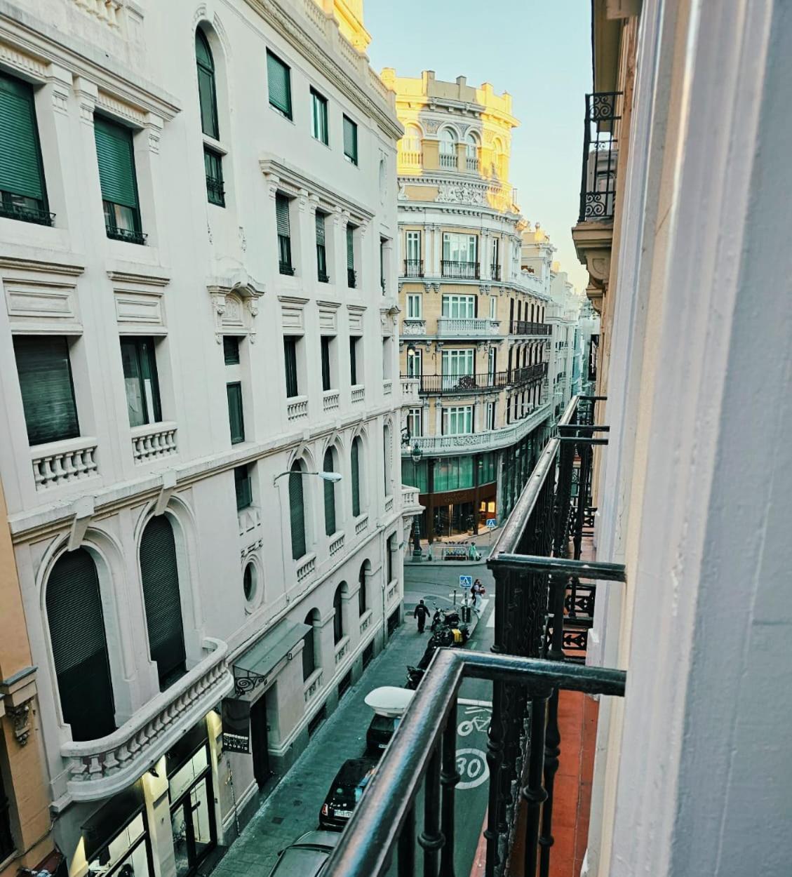 Hostal Andrea Granvia Madrid Exterior foto
